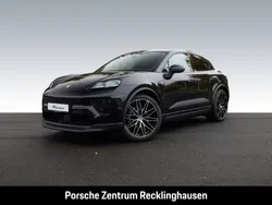 Tiefschwarzmetallic Gebraucht 2024 Porsche Macan SUV | 85.490 € (Superpreis)