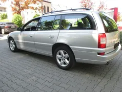 Silber Gebraucht 2003 Opel Omega Kombi | 4.990 €