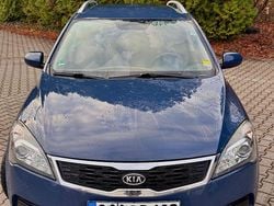 Blau Gebraucht 2010 Kia Ceed Sportswagon Spirit Kombi | 2.700 € (Fairer Preis)