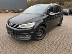 Schwarz Gebraucht 2019 VW Touran Highline Van / Kleinbus | 12.125 €