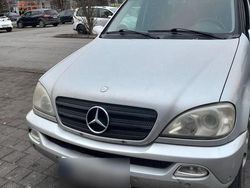 Silber Gebraucht 2005 Mercedes ML270 SUV | 2.200 € (Superpreis)