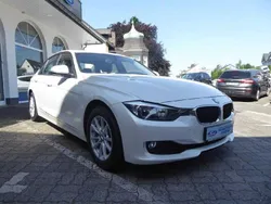 Mineralweiss metallic (metallic) Gebraucht 2012 BMW 320 Sport Line Limousine | 9.990 € (Guter Preis)