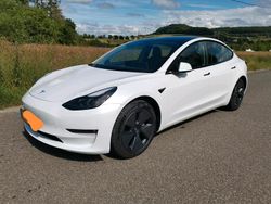 Weiß Gebraucht 2022 Tesla Model 3 Long Range AWD Limousine | 22.490 € (Superpreis)