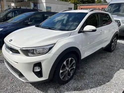 Weiß Gebraucht 2018 Kia Stonic Platinum Edition SUV | 7.950 € (Guter Preis)