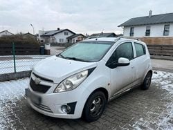 Weiß Gebraucht 2011 Chevrolet Spark Kleinwagen | 990 € (Guter Preis)