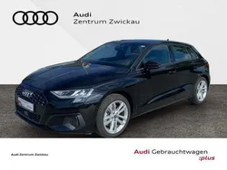 Schwarz Gebraucht 2021 Audi A3 Sportback Basis Kombi | 21.930 €
