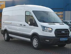 Weiß Gebraucht 2023 Ford Transit Trend Van / Kleinbus | 21.990 €