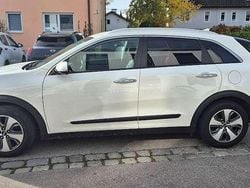 Weiß Gebraucht 2018 Kia Niro Vision SUV | 15.000 € (Fairer Preis)