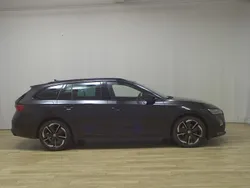 Schwarz Gebraucht 2022 Skoda Octavia RS Kombi | 22.980 € (Guter Preis)