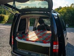 Violet Gebraucht 2011 VW Caddy Van / Kleinbus | 10.900 €