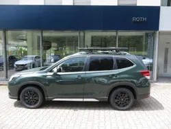 Gruen Neu 2024 Subaru Forester Comfort SUV | 43.255 €