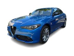 Blau Neu 2024 Alfa Romeo Giulia Sprint Sprint Coupé | 47.500 €