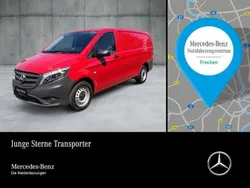 Rot Gebraucht 2022 Mercedes Vito Van / Kleinbus | 27.108 € (Guter Preis)