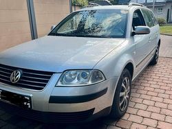Silber Gebraucht 2002 VW Passat Kombi | 2.000 € (Fairer Preis)
