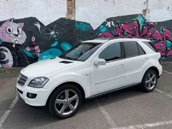 Gebraucht 2008 Mercedes ML320 Edition 1 SUV | 8.799 € (Guter Preis)