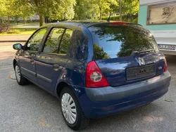 Blau Gebraucht 2005 Renault Clio II Limousine | 1.600 € (Fairer Preis)