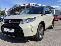 Savannah ivory metallic / cosm Neu 2025 Suzuki Vitara Comfort SUV | 26.990 € (Fairer Preis)