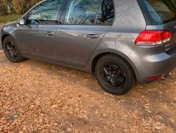 Grau Gebraucht 2010 VW Golf VI Limousine | 4.000 € (Guter Preis)