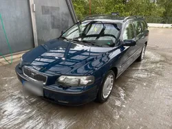 Blau Gebraucht 2000 Volvo V70 Kombi | 2.289 €