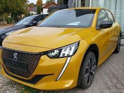 Jaune faro Gebraucht 2021 Peugeot e-208 GT Kleinwagen | 15.999 € (Guter Preis)