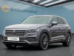 Grau Gebraucht 2021 VW Touareg SUV | 49.949 € (Guter Preis)