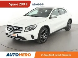 Weiß Gebraucht 2019 Mercedes GLA180 Urban SUV | 18.940 € (Fairer Preis)