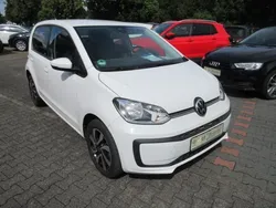Weiß Gebraucht 2021 VW up! Active Kleinwagen | 12.988 € (Fairer Preis)