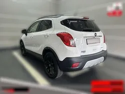Weiß metallic Gebraucht 2015 Opel Mokka Color Innovation SUV | 10.030 € (Fairer Preis)