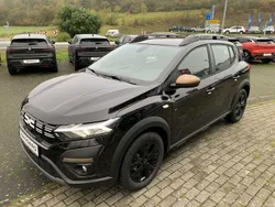 Perlmutt schwarz metallic Neu 2024 Dacia Sandero Extreme Kleinwagen | 22.310 € (Etwas zu teuer)