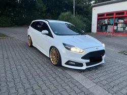 Gebraucht 2017 Ford Focus ST Kombi | 18.360 € (Teuer)