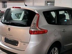 Silber Gebraucht 2016 Renault Grand Scénic IV Van / Kleinbus | 6.700 €