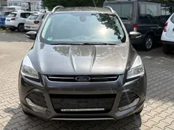 Grau Gebraucht 2015 Ford Kuga Titanium SUV | 8.999 € (Fairer Preis)