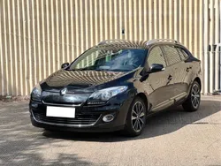 Sternenschwarz Gebraucht 2014 Renault Mégane GrandTour Bose Edition Kombi | 5.750 €