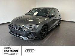 Grau Neu 2025 Audi A3 S-Line Limousine | 43.930 € (Teuer)