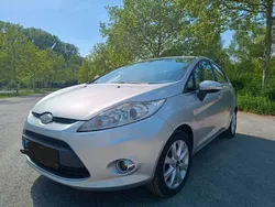 Grau Gebraucht 2009 Ford Fiesta Ghia Kleinwagen | 3.999 € (Fairer Preis)