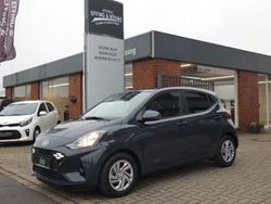 Grau Gebraucht 2024 Hyundai i10 Kleinwagen | 14.900 € (Fairer Preis)