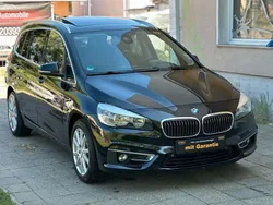 Schwarz Gebraucht 2015 BMW 218 Gran Tourer Luxury Line Van / Kleinbus | 12.990 € (Fairer Preis)
