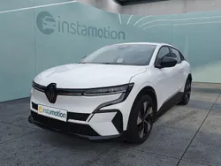 Weiß Gebraucht 2022 Renault Mégane Limousine | 20.499 € (Guter Preis)