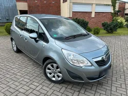 Silber Gebraucht 2013 Opel Meriva Active Van / Kleinbus | 4.700 € (Guter Preis)