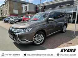 Granit braun Gebraucht 2020 Mitsubishi Outlander P-HEV Top Limousine | 26.950 € (Etwas zu teuer)