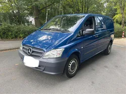 Blau Gebraucht 2014 Mercedes Vito Van / Kleinbus | 7.700 €