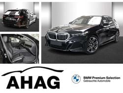 Saphirschwarz metallic Gebraucht 2024 BMW 520 M Sport Kombi | 49.940 € (Fairer Preis)