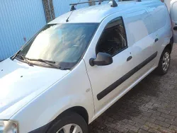 Schwarz Gebraucht 2011 Dacia Logan Limousine | 2.550 € (Fairer Preis)