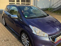 Blau Gebraucht 2014 Peugeot 208 GTi Kleinwagen | 8.000 € (Fairer Preis)