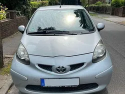 Silber Gebraucht 2007 Toyota Aygo Kleinwagen | 1.600 € (Fairer Preis)