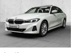 Weiß Gebraucht 2024 BMW 318 Efficient Dynamics Limousine | 33.330 € (Guter Preis)