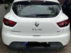 Weiß Gebraucht 2014 Renault Clio IV Dynamique Limousine | 5.000 € (Fairer Preis)