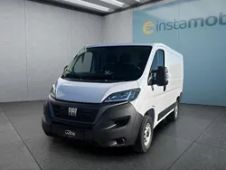 Weiß Gebraucht 2023 Fiat Ducato Van | 28.649 € (Fairer Preis)