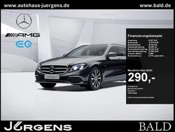 Obsidianschwarz metallic Gebraucht 2019 Mercedes E200 Avantgarde Kombi | 30.780 € (Fairer Preis)