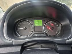 Braun Gebraucht 2011 Skoda Roomster Style Kombi | 3.700 € (Teuer)